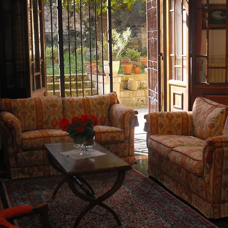 Il Giardino Segreto Di أسكولي بيتشينو